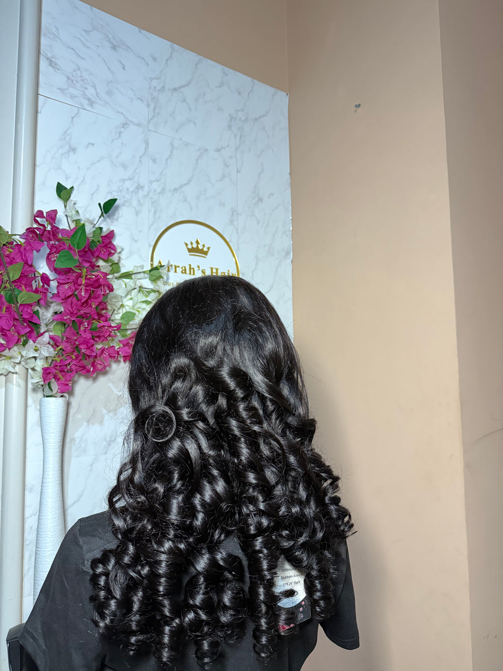 24” Black Loose Bouncy Wig